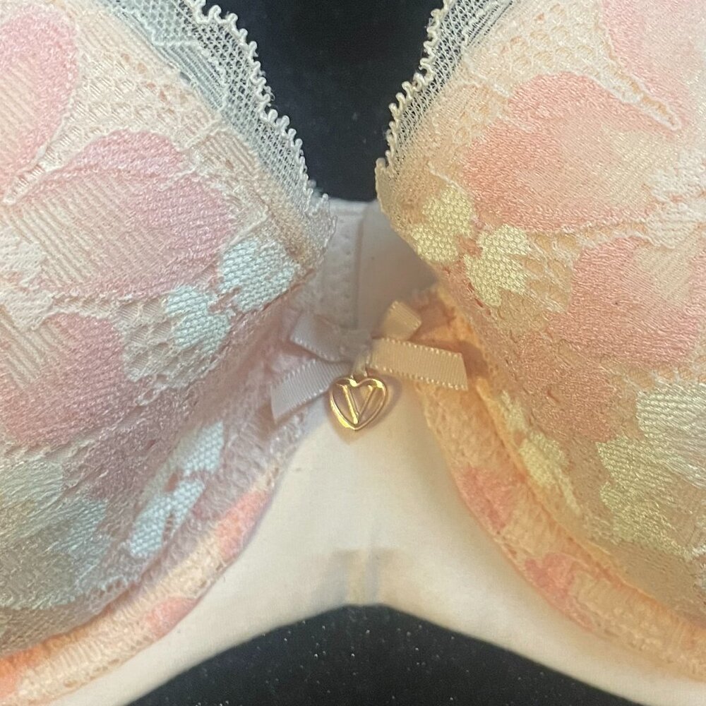 Victoria's Secret "Body by Victoria" Collection - Picture 4 of 13